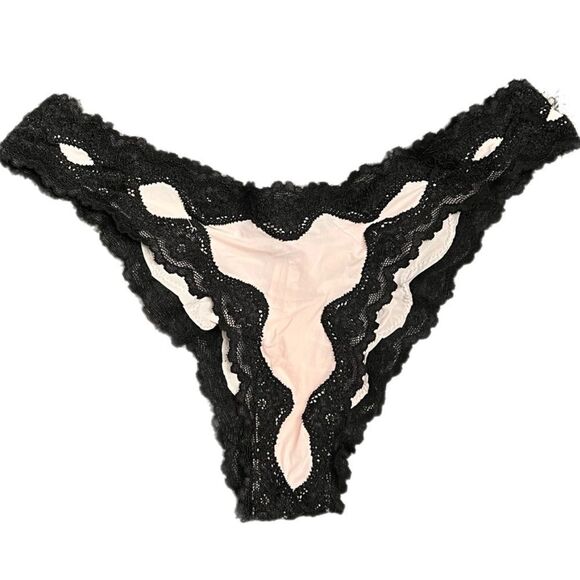 Victoria’s Secret Lace Trim Cheekini Panty One Size Fits All  Ruched Back W/ Kit - Picture 2 of 8